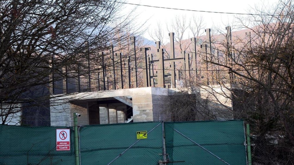 Kartalkaya faciəsindən sonra yeni qalmaqal –otel sahibi .../ FOTO